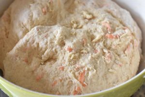 Gulerodsbrød med solsikkekerner & havregryn