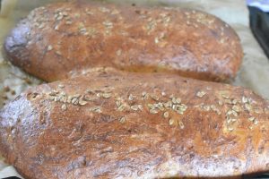 Gulerodsbrød med solsikkekerner & havregryn