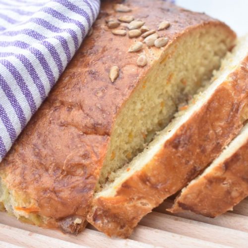 Gulerodsbrød med solsikkekerner & havregryn