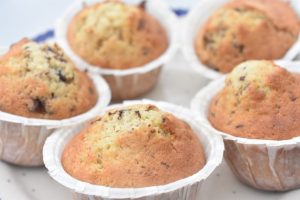 DSC_2051 • nogetiovnen.dk Muffins med chokoladestykker - nem opskrift
