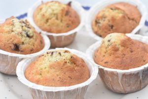 DSC_2052 • nogetiovnen.dk Muffins med chokoladestykker - nem opskrift