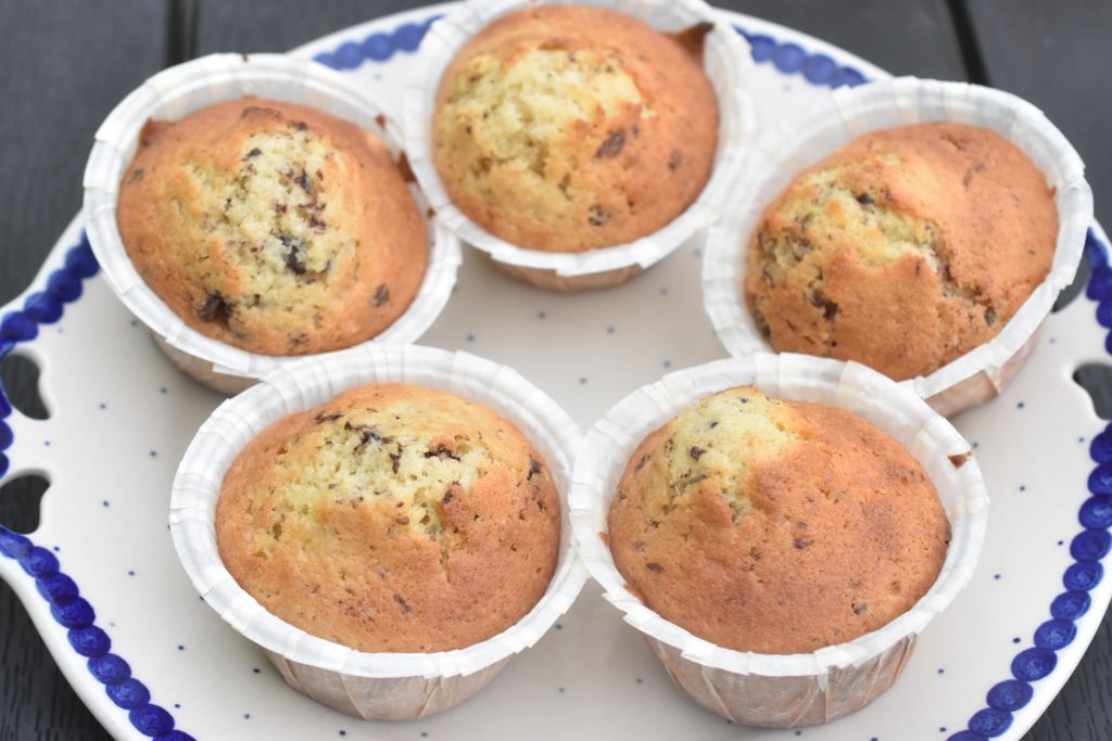 DSC_2055 • nogetiovnen.dk Muffins med chokoladestykker - nem opskrift