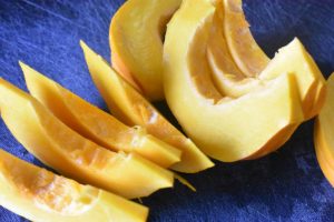 Hokkaido i ovn - nem opskrift på græskar fritter