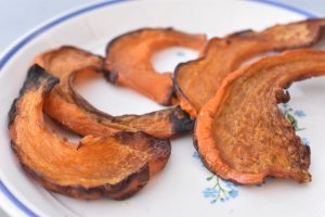 Hokkaido i ovn - nem opskrift på græskar fritter