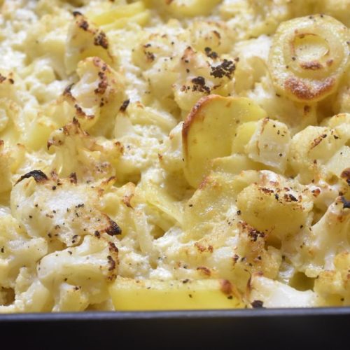 Blomkål i ovn med ost, fløde og kartofler