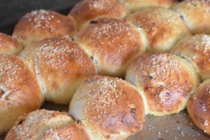 Rosinboller - bløde luftige boller med rosiner