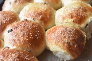 Rosinboller - bløde luftige boller med rosiner