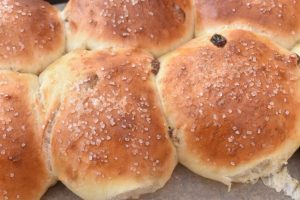 Rosinboller - bløde luftige boller med rosiner