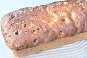 Rosinbrød - opskrift på sødt brød med rosiner