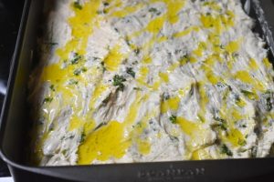 Foccacia brød i bradepande med hvidløg