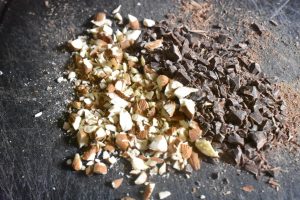 Nemme kager med brunet smør og chokolade