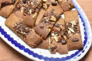 Nemme kager med brunet smør og chokolade