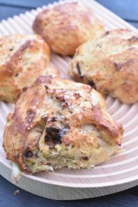 Julebrud med marcipan, mandler & chokolade