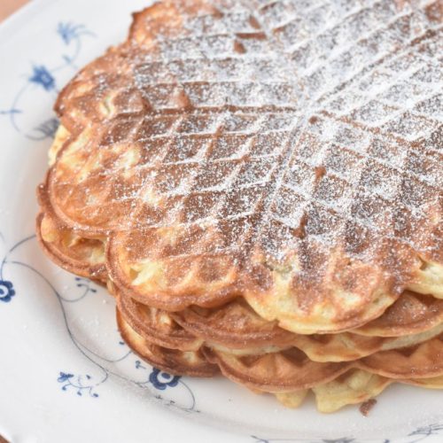 Vafler - opskrift på sprøde søde hjertevafler