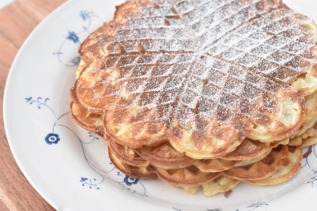 Vafler - opskrift på sprøde søde hjertevafler