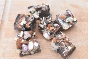 Rocky road - nem opskrift på chokoladebrud