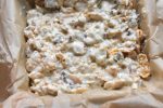 DSC_0152 • nogetiovnen.dk Rocky road med hvid chokolade og corn flakes