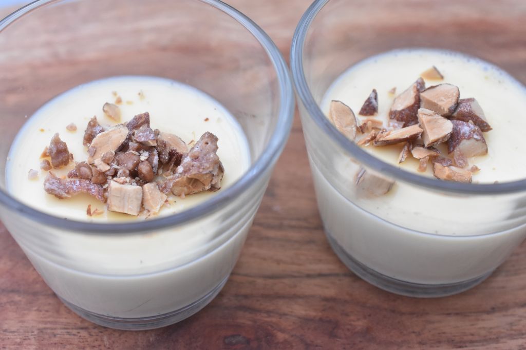 Panna cotta opskrift - nem dessert med fløde