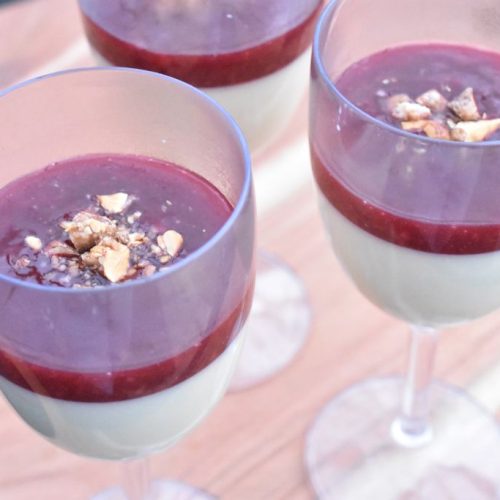 Jule panna cotta med vanilje & kirsebær gele