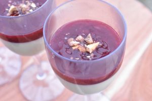 Jule panna cotta med vanilje & kirsebær gele