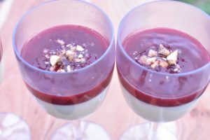 Jule panna cotta med vanilje & kirsebær gele