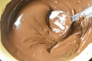 Snebolde med marcipan og chokolade - opskrift