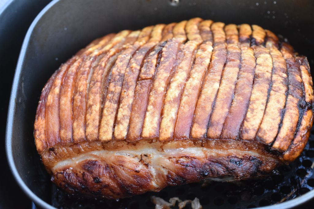 Flæskesteg i airfryer - nem & med sprøde svær