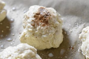 Scones med ris a la mande rester - nem opskrift