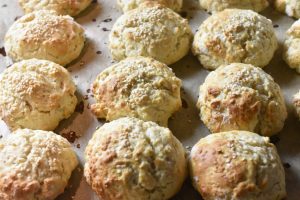 Scones med ris a la mande rester - nem opskrift