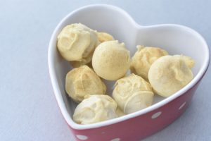 Marcipankonfekt med Baileys - nem opskrift