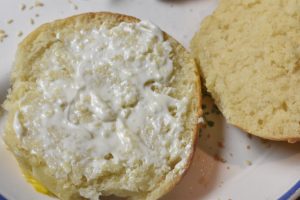 DSC_0438 • nogetiovnen.dk Brioche boller opskrift - luftige burgerboller