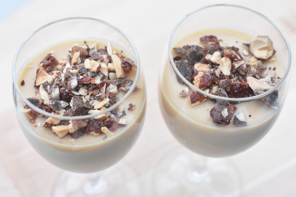 Panna cotta med hvid chokolade og Bailey