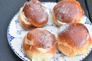 DSC_0840 • nogetiovnen.dk Semlor - opskrift på svenske fastelavnsboller