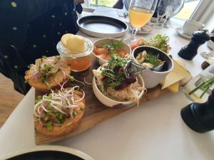 Lindholm Høje cafe - på dejlig familietur