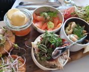 Lindholm Høje cafe - på dejlig familietur