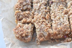 Müslibar med mandler - sprøde havresnitter