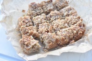 Müslibar med mandler - sprøde havresnitter