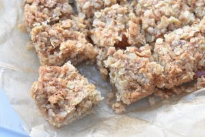 Müslibar med mandler - sprøde havresnitter