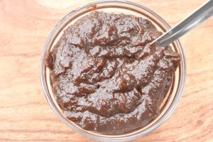 Sveskemos til kager og trifli - nem opskrift