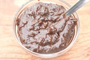 Sveskemos til kager og trifli - nem opskrift