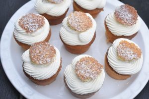 DSC_1347 • nogetiovnen.dk Semlor muffins - lækre cupcakes til fastelavn