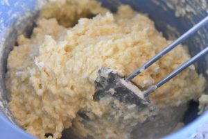 Kokosmuffins med chokolade & nødder - opskrift