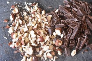 Kokosmuffins med chokolade & nødder - opskrift