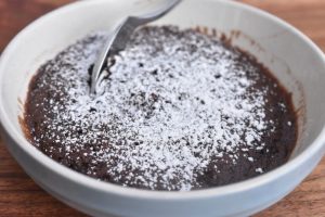 Brownie i kop - nem chokoladekage på 1 minut