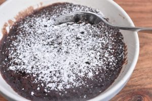 Brownie i kop - nem chokoladekage på 1 minut