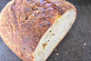 Brød med æg i midten - nem toast på panden