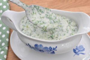 Persillesovs - nem opskrift på klassisk persillesauce