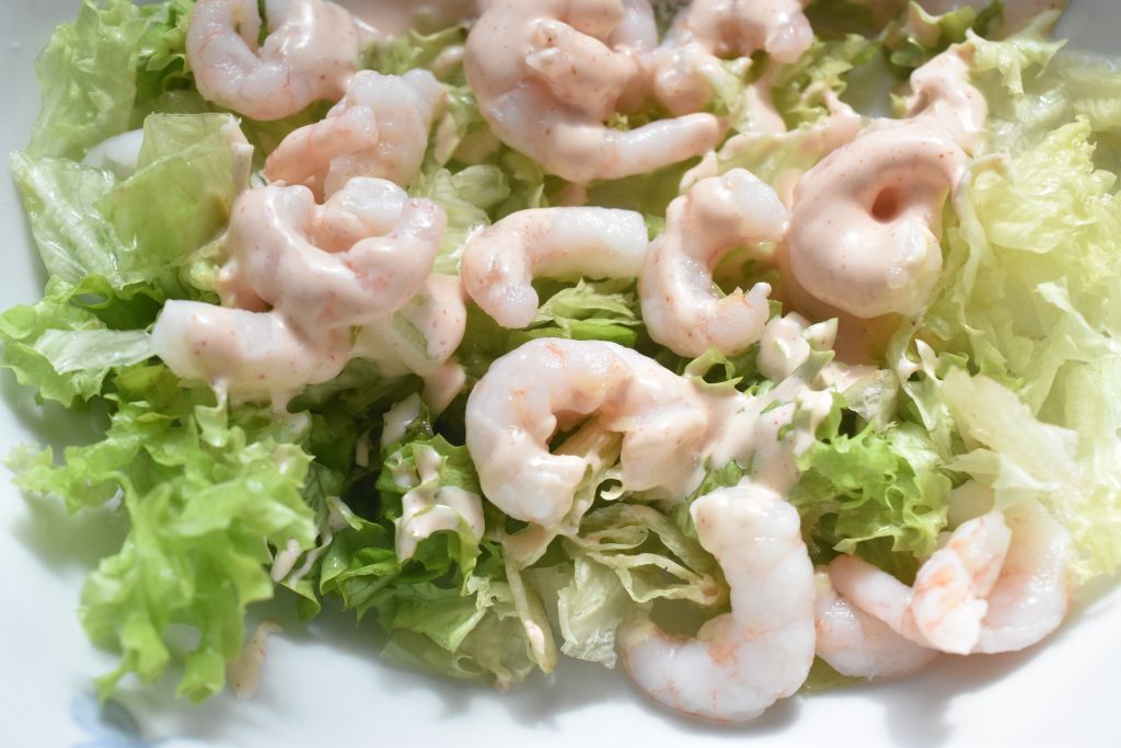 Salat med rejer og dressing - nem opskrift