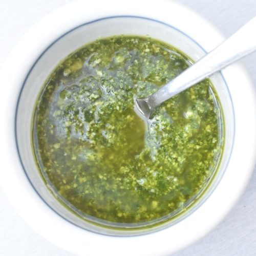 Ramsløgspesto - nem opskrift med mandler