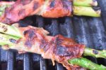 Grillede asparges med parmaskinke - opskrift